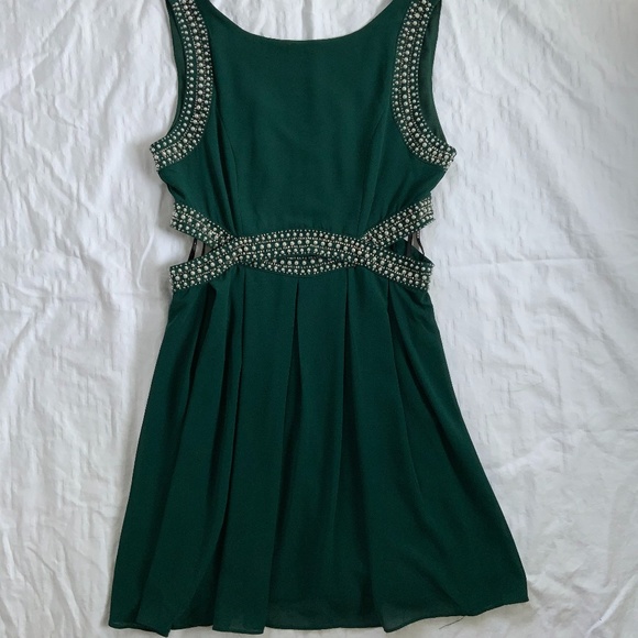 Malaga Beaded Mini Dress Emerald Green - Picture 1 of 4